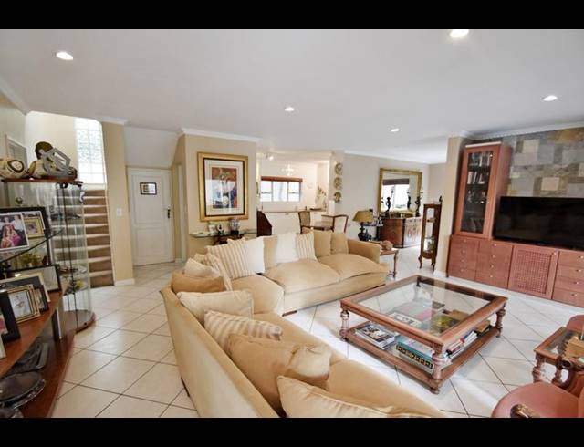 4 BEDROOM HOUSE FOR SALE IN SANDOWN